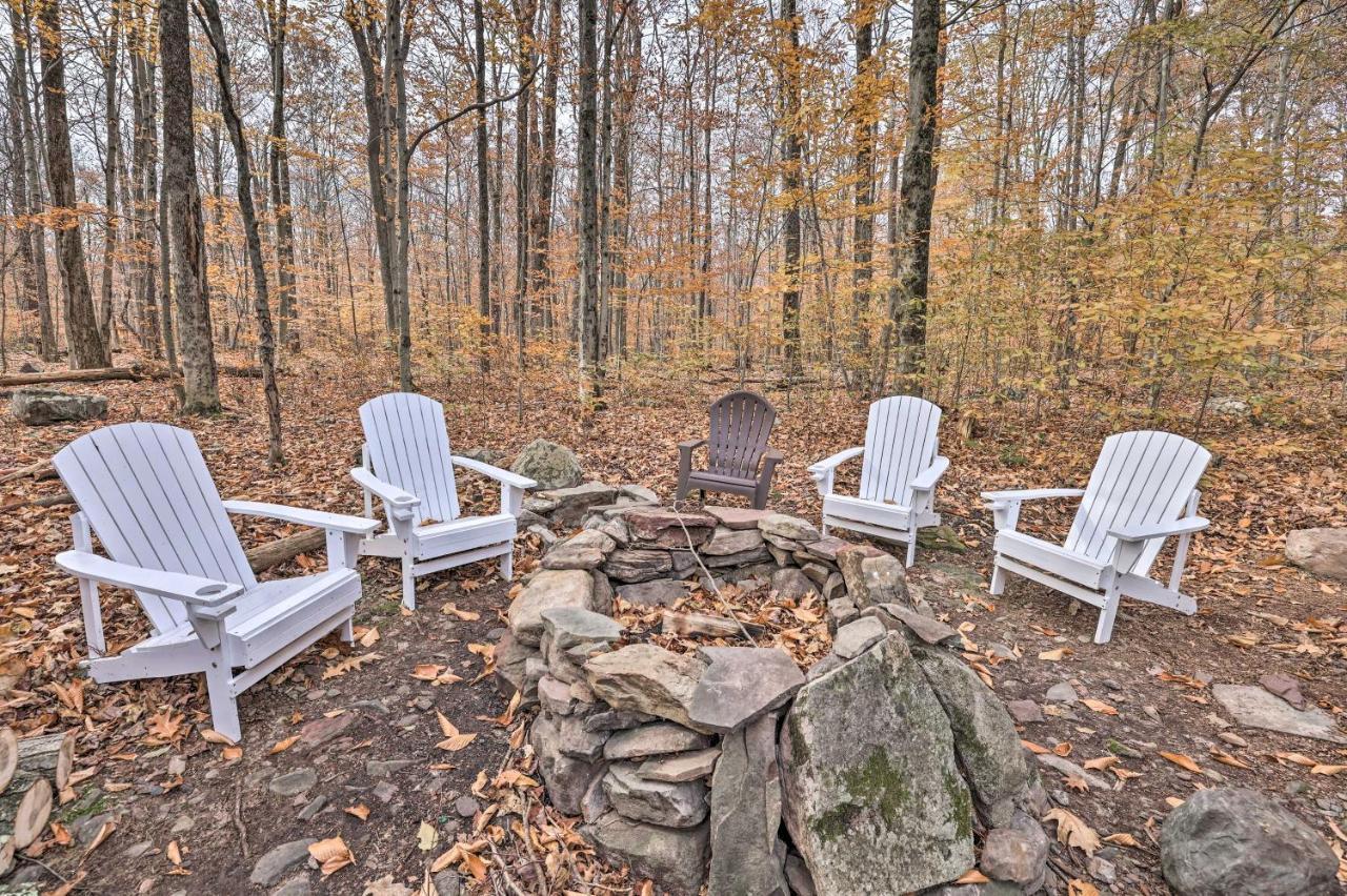 Cozy Arrowhead Lake Chalet With Hot Tub And Fire Pit Holiday home Pocono Lake
