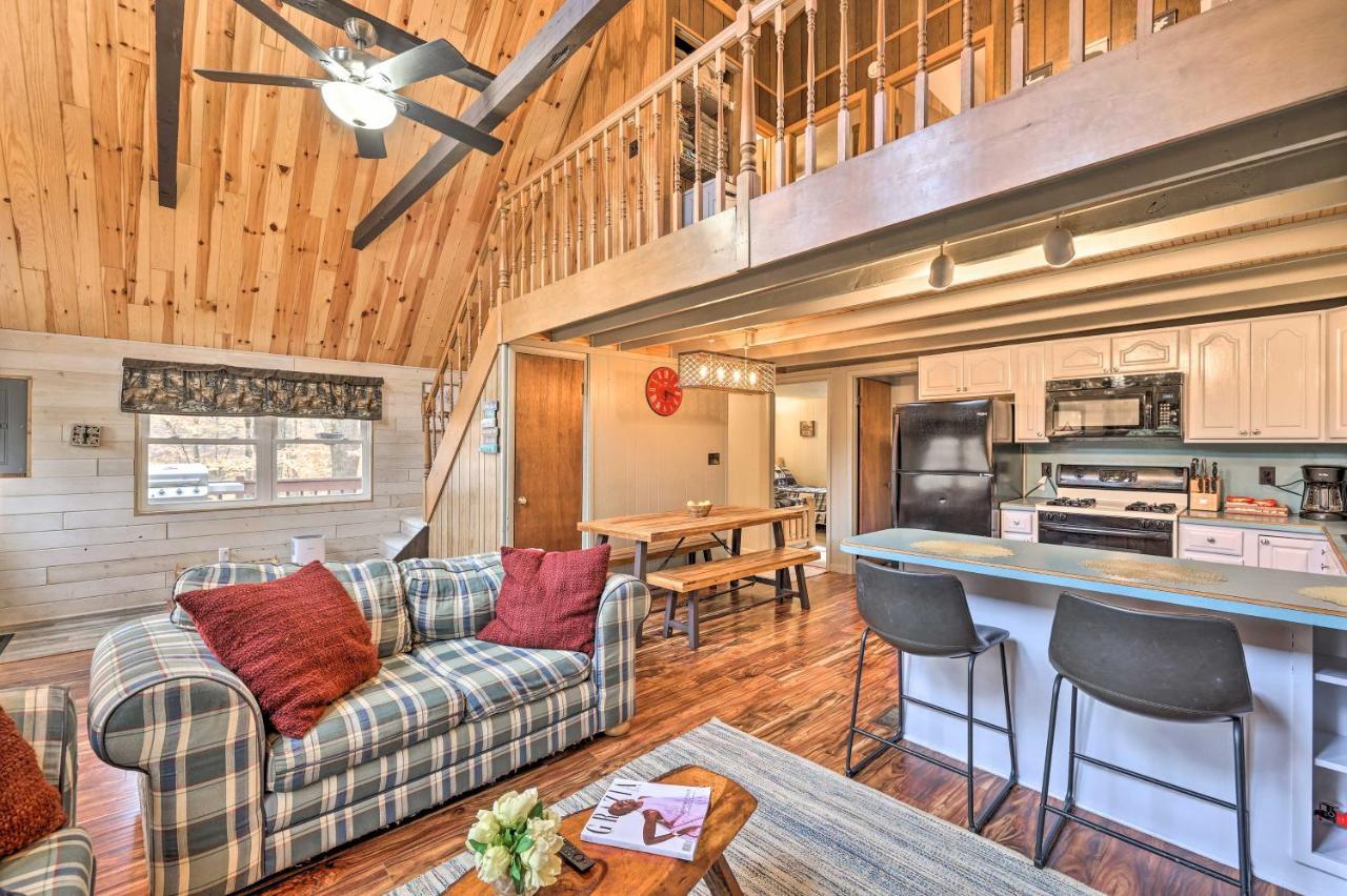 Cozy Arrowhead Lake Chalet With Hot Tub And Fire Pit
